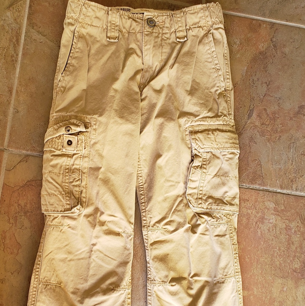 Boys cargo khakis. sz 8 EUC. Adjustable waist